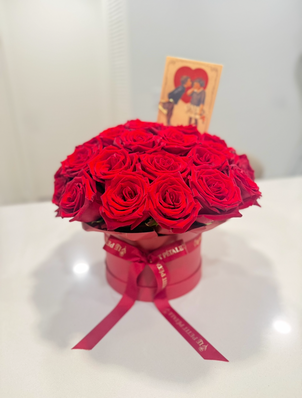Red Velvet Roses Box